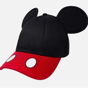 🖤Classic black and red Disney hat with ears!❤️